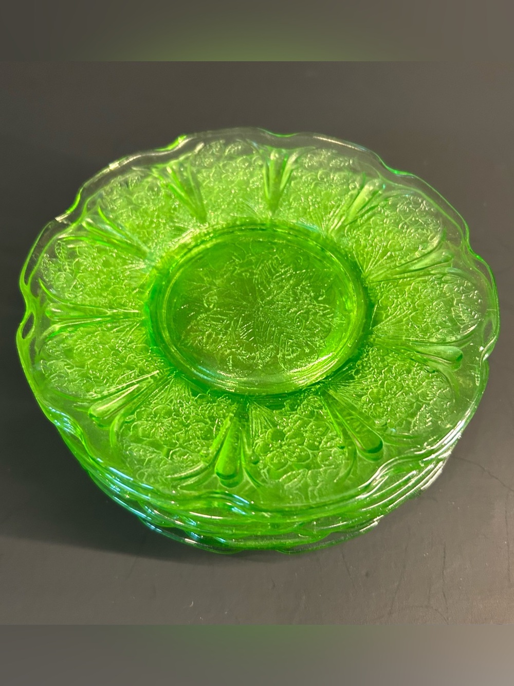 Jeannette Glass Cherry Blossom Uranium 6” Plates Set of 8 Vintage UV Glow - Picture 6 of 8